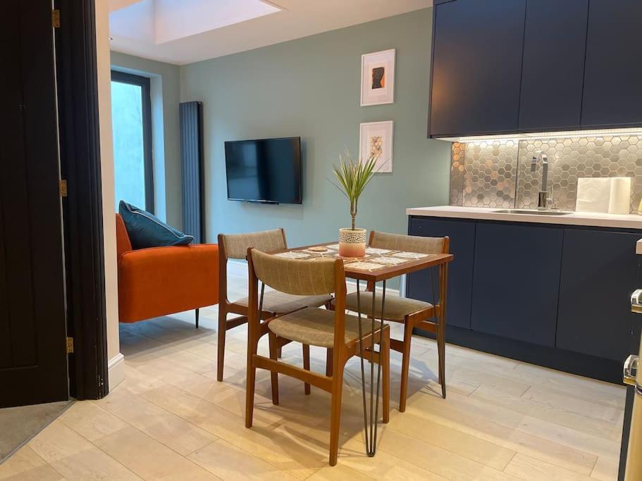 Pillow Menu! 1 Bed Garden Flat Finsbury Park London Luaran gambar